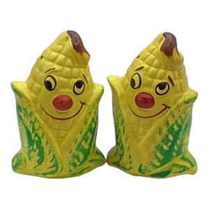 Salt & Pepper Chalk Ware Shakers Vintage Anthropomorphic Corn  3"